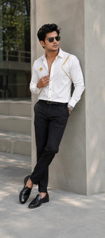 Load image into Gallery viewer, Descente Linear Crest Shirt
